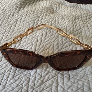 Tortoise Sunglasses with Chain Detail